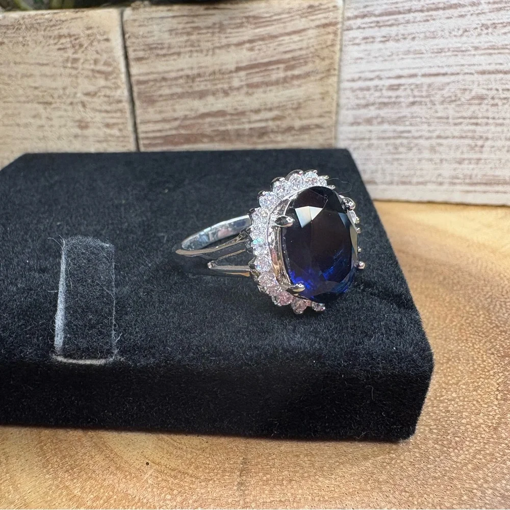 Avon 925 Princess Diana Ring 💙